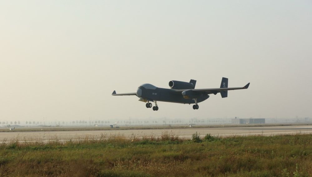 “九天”无人机成功首飞