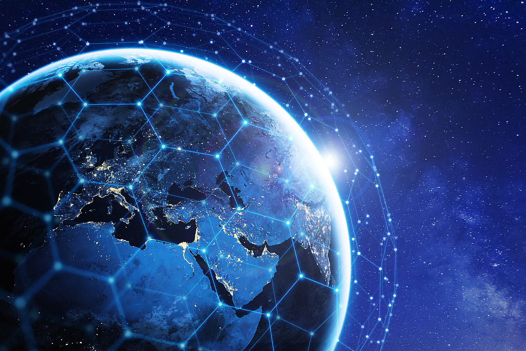 太空数据中心才是未来？贝索斯的蓝色起源也加入这一新竞争